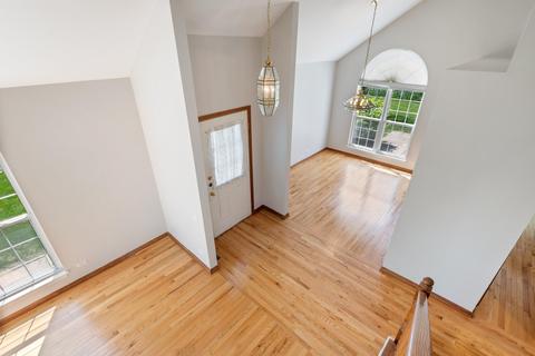 1451 Diamond Dr, Hoffman Estates, IL 60192 photo 18