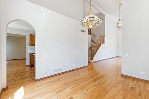 1451 Diamond Dr, Hoffman Estates, IL 60192 photo 8