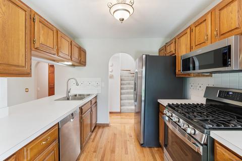 1451 Diamond Dr, Hoffman Estates, IL 60192 photo 10