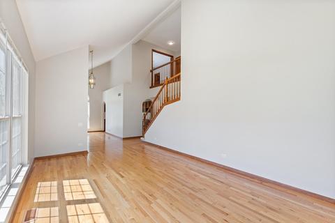 1451 Diamond Dr, Hoffman Estates, IL 60192 photo 6
