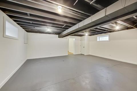 Undisclosed, Wheaton, IL 60187 photo 41