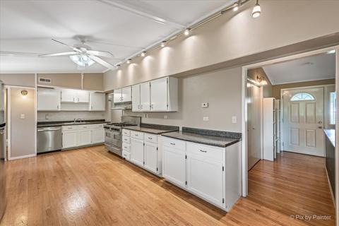 2007 Grandview Dr, Johnsburg, IL 60051 photo 19