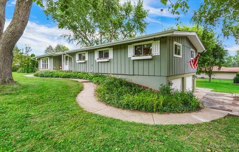 2007 Grandview Dr, Johnsburg, IL 60051 photo 4