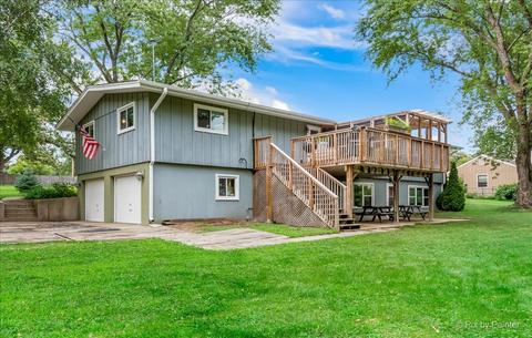 2007 Grandview Dr, Johnsburg, IL 60051 photo 6