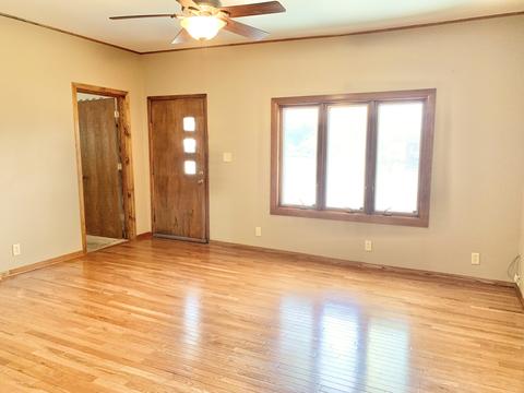 328 E Norris Dr, Ottawa, IL 61350 photo 8