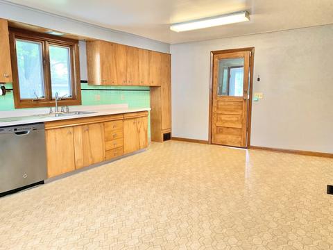 328 E Norris Dr, Ottawa, IL 61350 photo 7