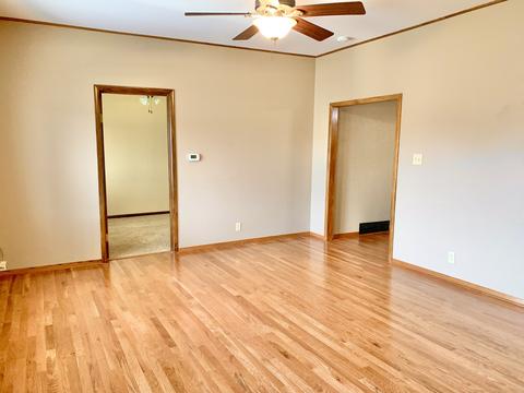 328 E Norris Dr, Ottawa, IL 61350 photo 9
