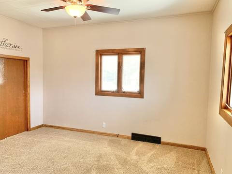 328 E Norris Dr, Ottawa, IL 61350 photo 11