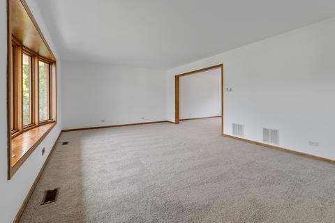 741 E Catalpa St, Addison, IL 60101 photo 9