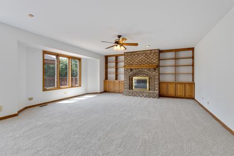 741 E Catalpa St, Addison, IL 60101 photo 6