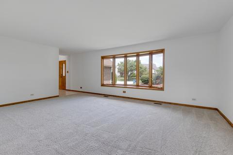 741 E Catalpa St, Addison, IL 60101 photo 10