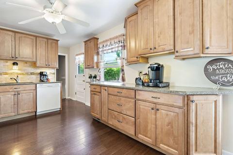 675 Westmere Rd, Des Plaines, IL 60016 photo 5