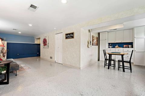675 Westmere Rd, Des Plaines, IL 60016 photo 23