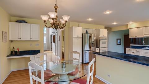 5256 Elliott Dr, Hoffman Estates, IL 60192 photo 11