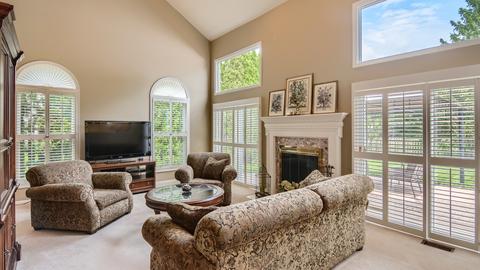 5256 Elliott Dr, Hoffman Estates, IL 60192 photo 12