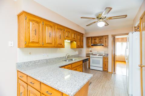 4719 W Devon Ave, Chicago, IL 60646 photo 7