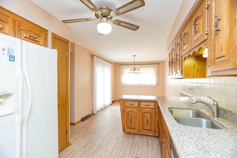 4719 W Devon Ave, Chicago, IL 60646 photo 6