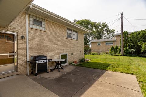 4719 W Devon Ave, Chicago, IL 60646 photo 23
