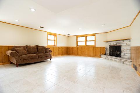 4719 W Devon Ave, Chicago, IL 60646 photo 18