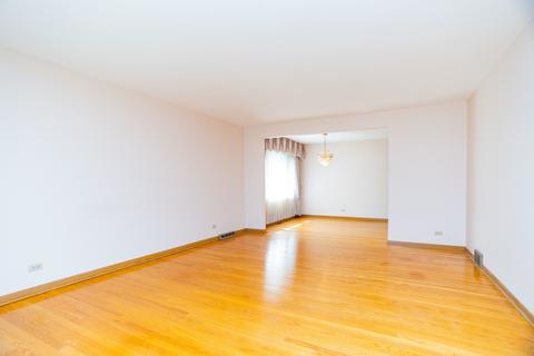 4719 W Devon Ave, Chicago, IL 60646 photo 5