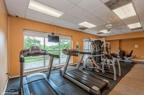 110 N Milwaukee Ave #403, Wheeling, IL 60090 photo 21