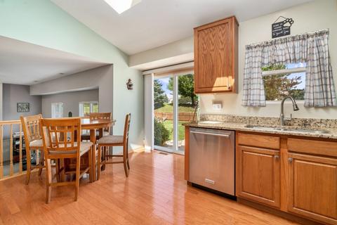 24246 W Walnut Cir, Plainfield, IL 60585 photo 11