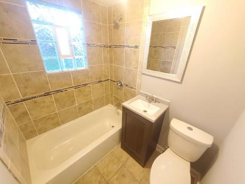 328 Eastern Ave, Aurora, IL 60505 photo 12