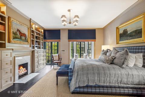 54 Elm St, Chicago, IL 60611 photo 17