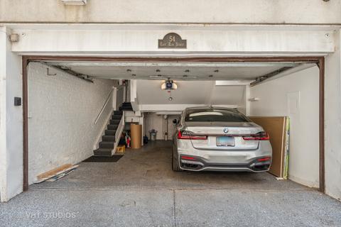 54 Elm St, Chicago, IL 60611 photo 31
