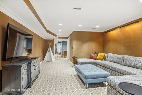 54 Elm St, Chicago, IL 60611 photo 22