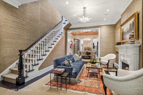 54 Elm St, Chicago, IL 60611 photo 5