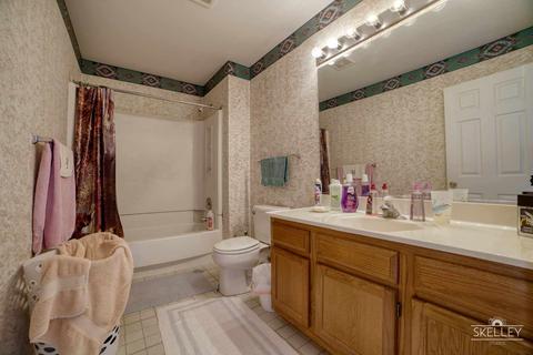 1452 Knotty Pine Dr, Elgin, IL 60123 photo 9
