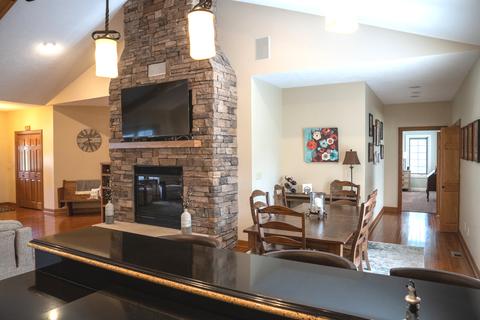 1917 W Leopard Dr, Dixon, IL 61021 photo 16
