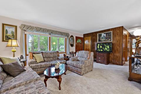 713 Hackberry Ln, Mount Prospect, IL 60056 photo 3