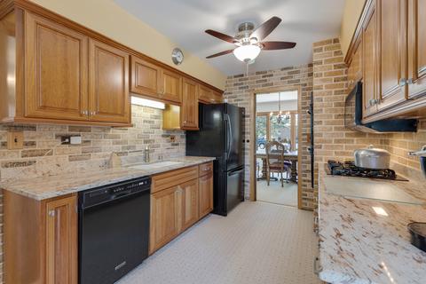 300 Springfield Ter, Des Plaines, IL 60018 photo 2