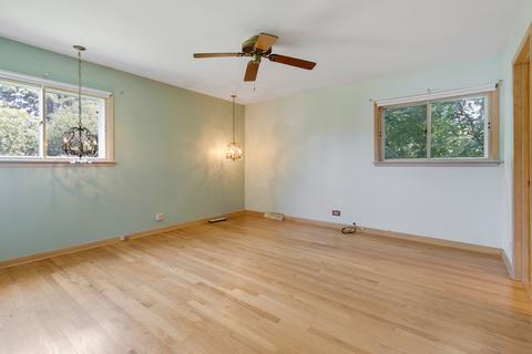 300 Springfield Ter, Des Plaines, IL 60018 photo 3