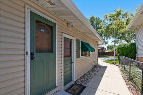 300 Springfield Ter, Des Plaines, IL 60018 photo 21