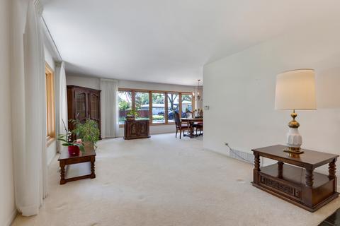300 Springfield Ter, Des Plaines, IL 60018 photo 14