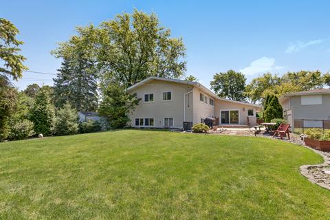 300 Springfield Ter, Des Plaines, IL 60018 photo 16