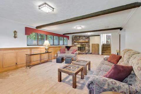 300 Springfield Ter, Des Plaines, IL 60018 photo 4