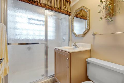 300 Springfield Ter, Des Plaines, IL 60018 photo 23