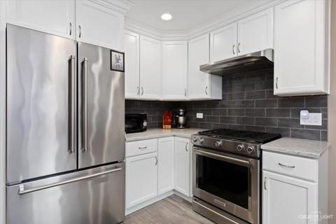179 Central Ave, Aurora, IL 60506 photo 3