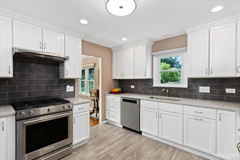 179 Central Ave, Aurora, IL 60506 photo 2