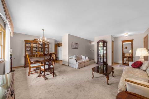 619 Jon Ln, Des Plaines, IL 60016 photo 6