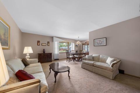 619 Jon Ln, Des Plaines, IL 60016 photo 7