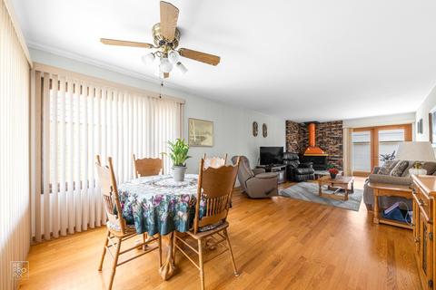 619 Jon Ln, Des Plaines, IL 60016 photo 2