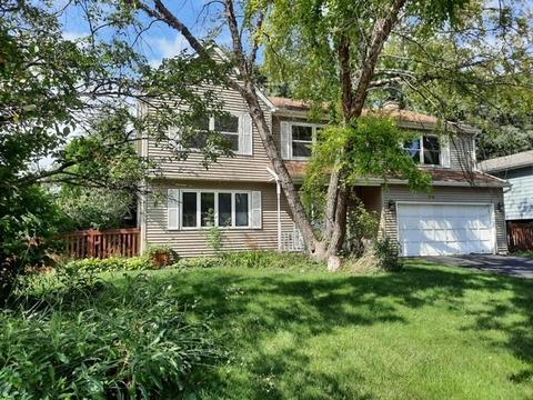 4992 Shagbark Ct, Gurnee, IL 60031