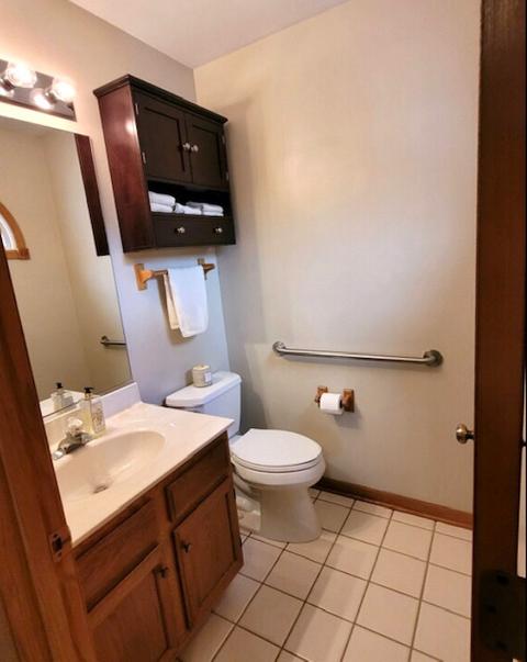 8532 Pearson Dr, Darien, IL 60561 photo 14