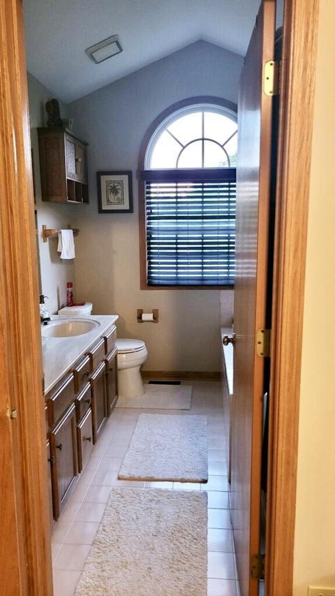 8532 Pearson Dr, Darien, IL 60561 photo 12