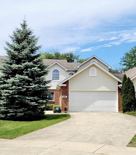 8532 Pearson Dr, Darien, IL 60561 photo 1